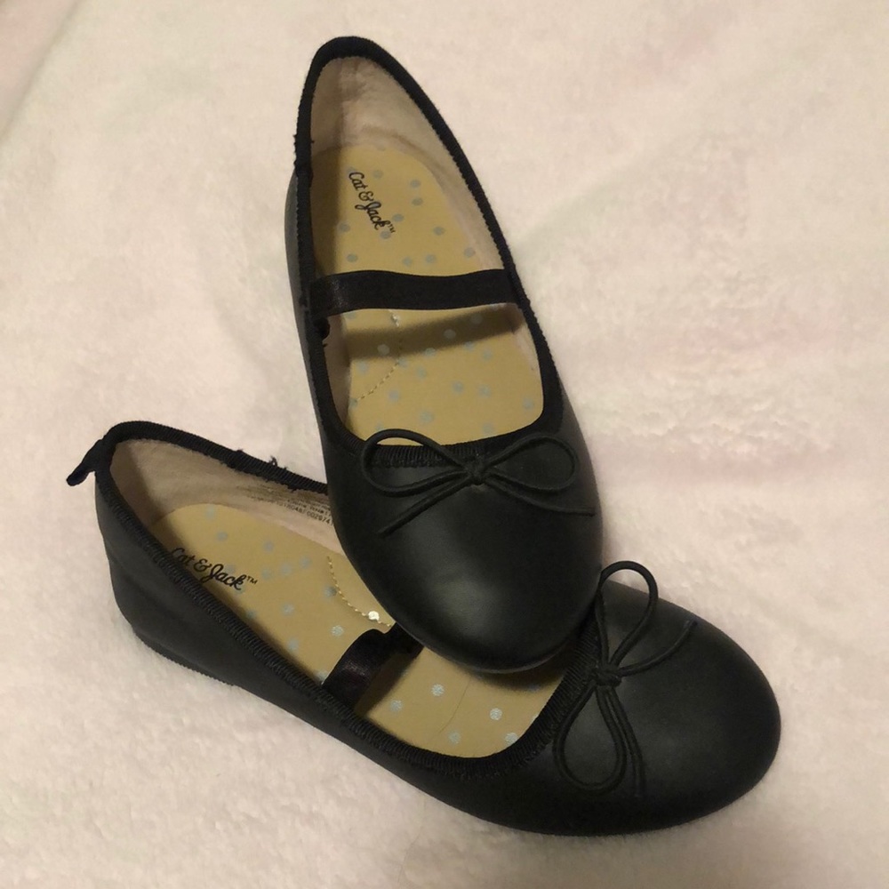 Holiday Shoes - Picture 1 of 7